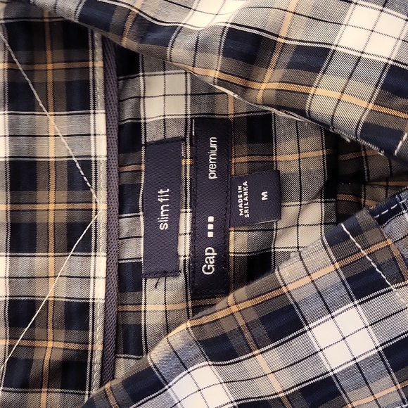 Slim Fit Button down - Picture 3 of 4